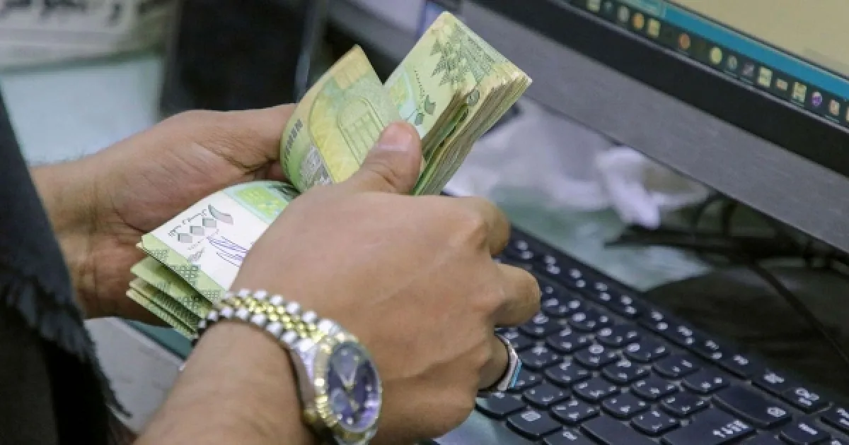 الريال اليمني يسجل ارتفاعاً مفاجئاً أمام الدولار والسعودي بعد فترة استقرار