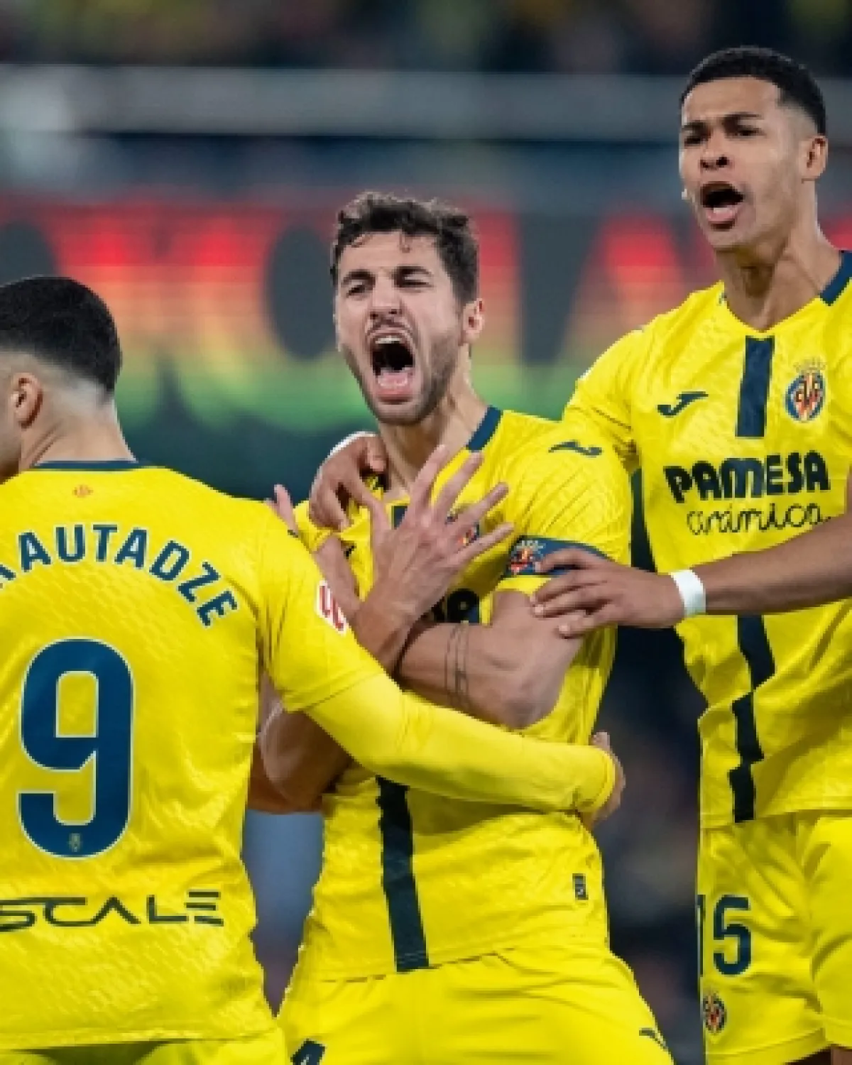 فياريال يقلب الطاولة على فالنسيا بثنائية مثيرة في الليغا