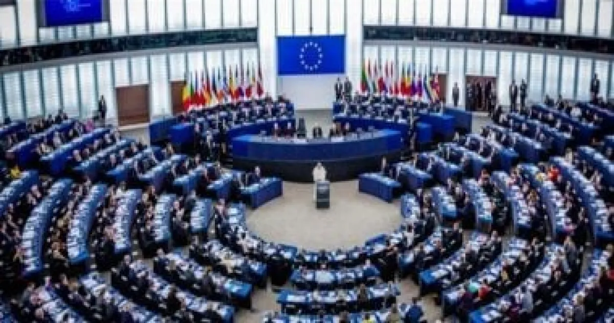 البرلمان الأوروبي يجمد التصويت على اتفاق التجارة مع أمريكا إثر رسوم ترامب الجمركية