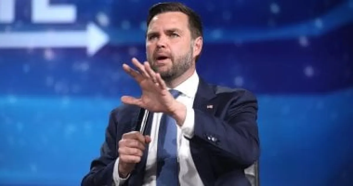 نائب الرئيس الأمريكي يحذر طهران: لا تستهينوا بالخيار العسكري الأمريكي