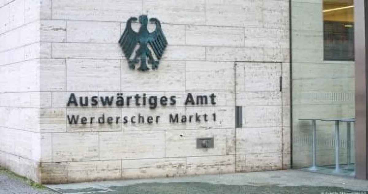 الخارجية الألمانية تحث رعاياها على تجنب السفر إلى إسرائيل وتراقب الأوضاع في إيران