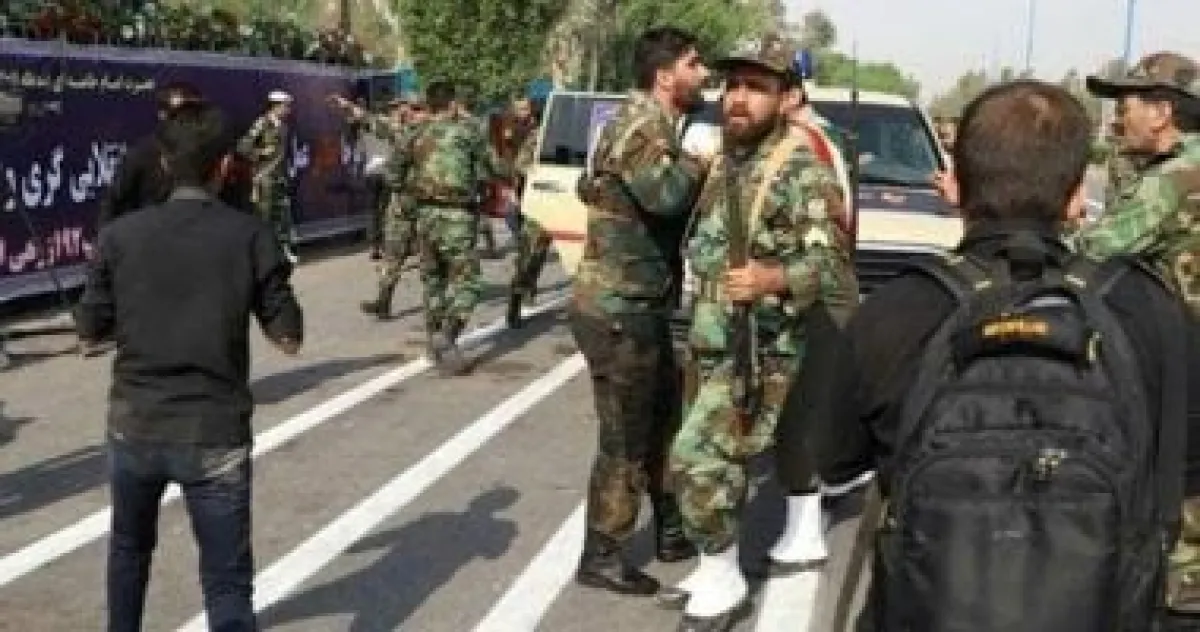 الحرس الثوري الإيراني يعلن استهداف قاعدة أمريكية في الكويت وتجمع عسكري في دبي بمسيرات