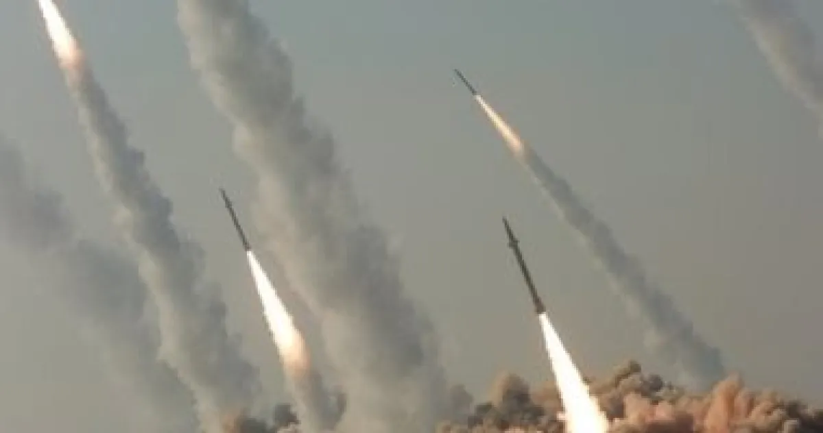 الحرس الثوري الإيراني يعلن استهداف مصفاة حيفا رداً على قصف منشأة نفطية بطهران