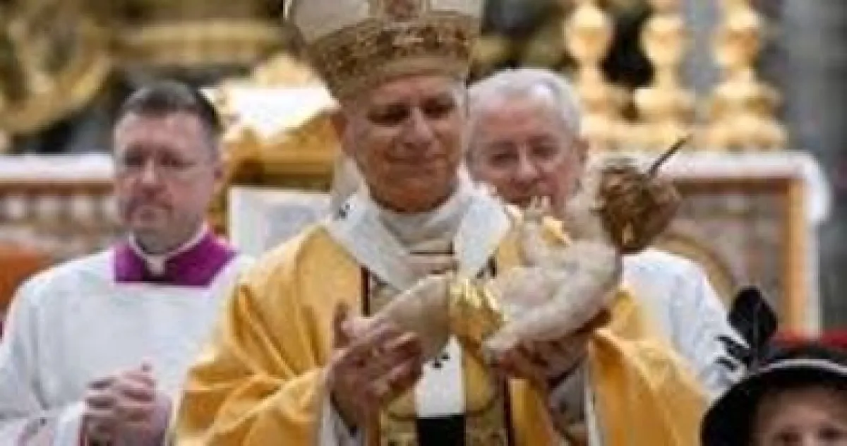 بابا الفاتيكان يحث على وقف العنف في الشرق الأوسط ويعرب عن قلقه من اتساع الصراع