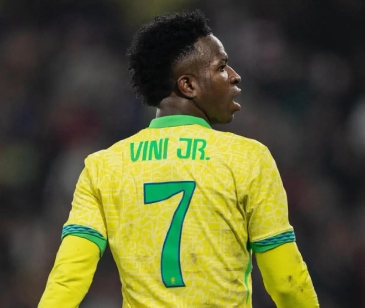 فينيسيوس يُقلل من حظوظ البرازيل في المونديال ويؤكد: أريد البقاء في ريال مدريد