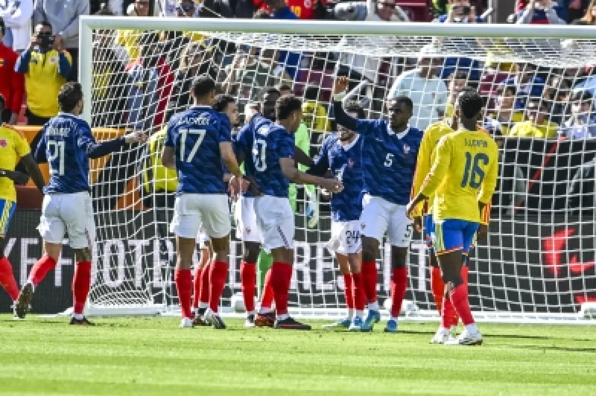 فرنسا تهزم كولومبيا بثلاثية ودياً.. ديدييه ديسكو يختبر التشكيلة