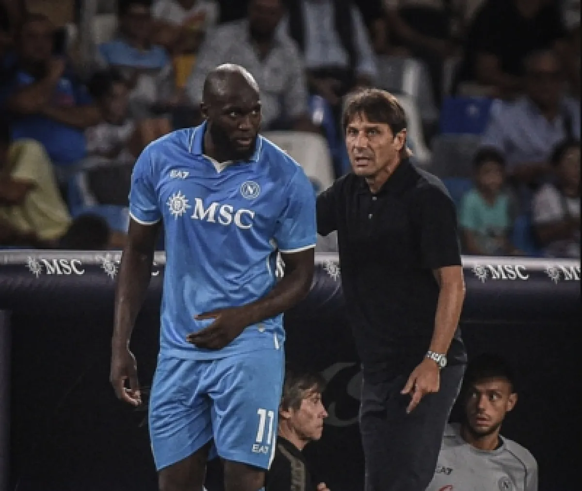 نابولي يعاقب لوكاكو لتعافيه خارج إيطاليا