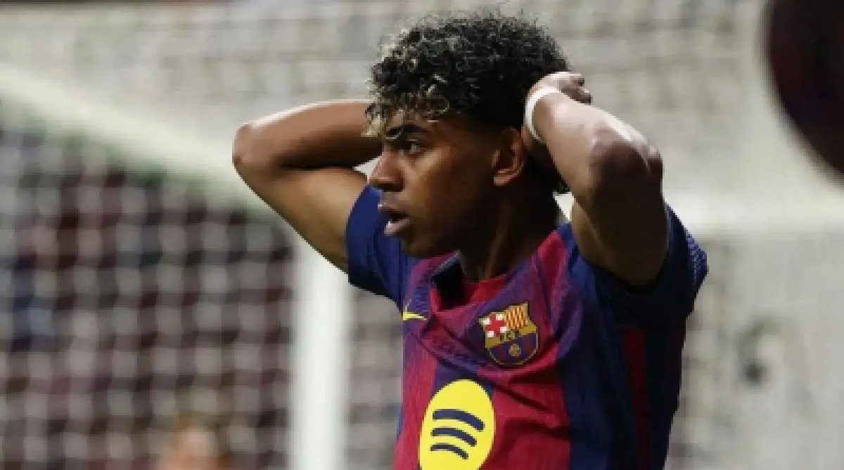 فليك يبرر غضب يامال أمام أتلتيكو: لاعب استثنائي لكنه ما زال صغيرًا