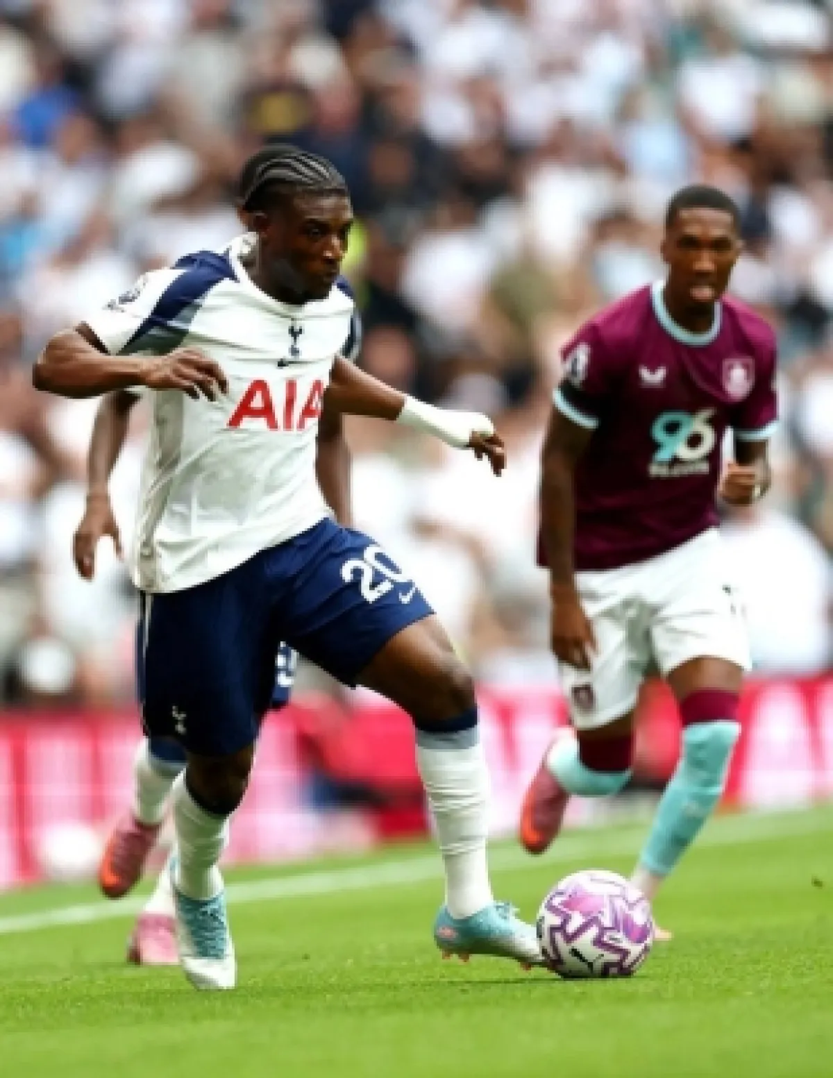 محمد قدوس يواجه شبح الغياب عن كأس العالم بسبب تجدد إصابته