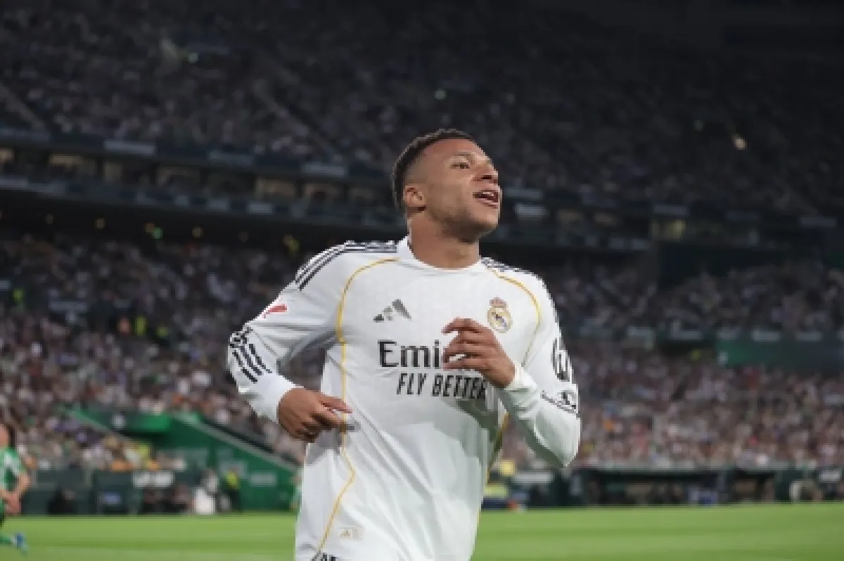 إصابة مبابي تقلق ريال مدريد قبل الكلاسيكو والمونديال