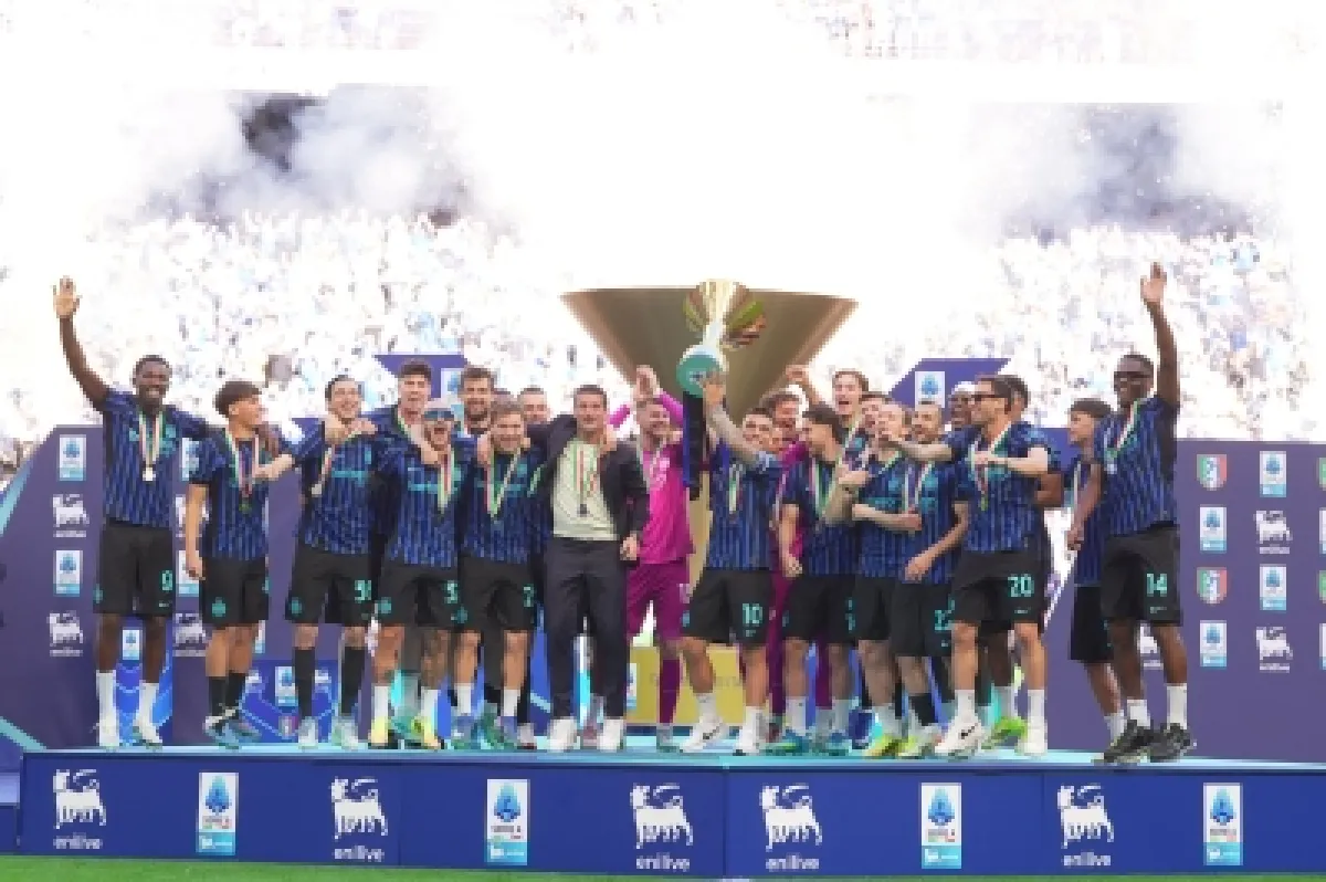إنتر ميلان يتوّج بلقب الدوري الإيطالي للمرة الـ21 في "سان سيرو"