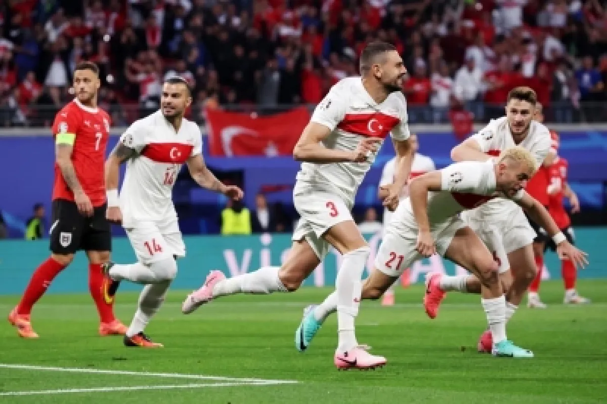ديميرال في قائمة تركيا النهائية للمونديال.. وغياب أكتشيشيك